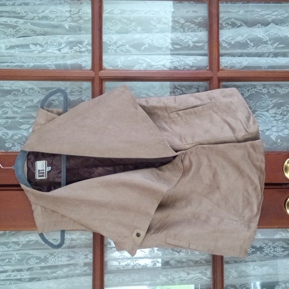 Kut from the Kloth vest size large - Picture 2 of 10